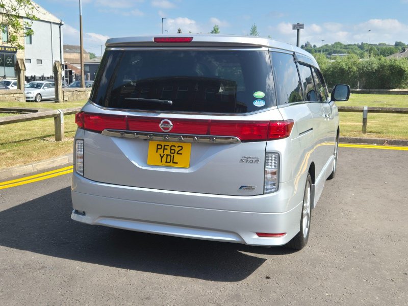 NISSAN ELGRAND