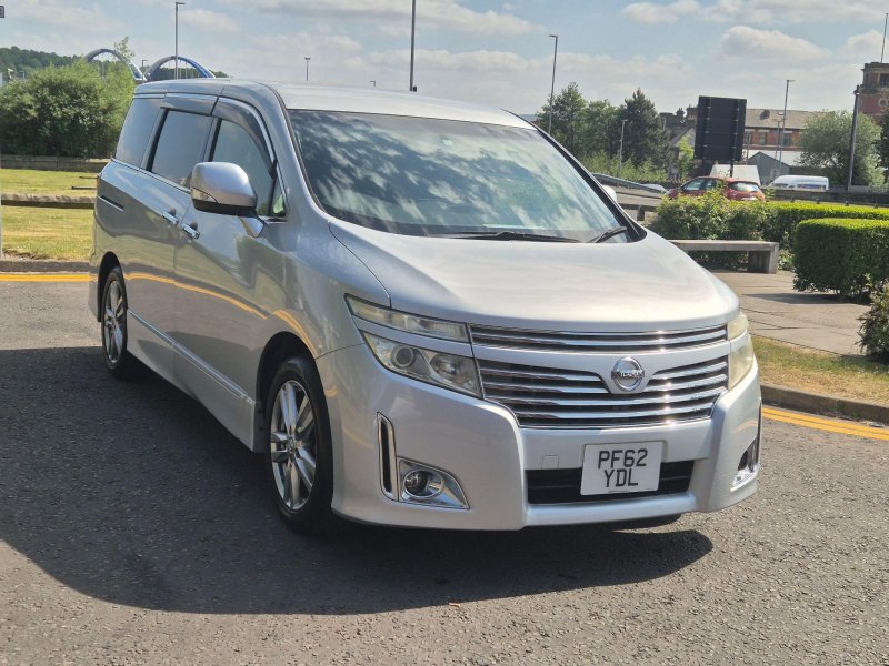 NISSAN ELGRAND