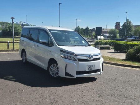 TOYOTA VOXY 1.8 Petrol hybrid 7 seater 5dr