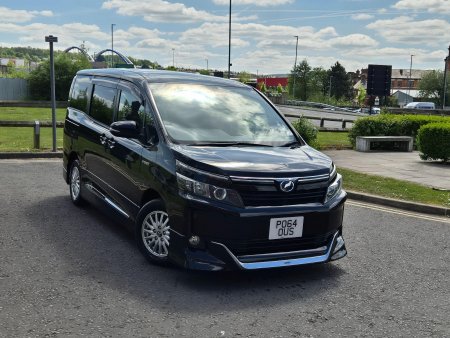 TOYOTA VOXY 1.8 vvti hybrid auto 7 seats 5dr