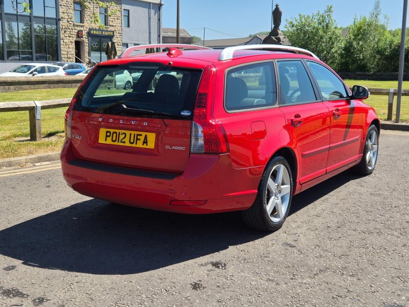 VOLVO V50