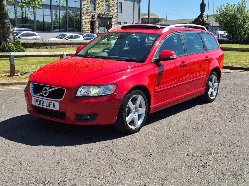 VOLVO V50