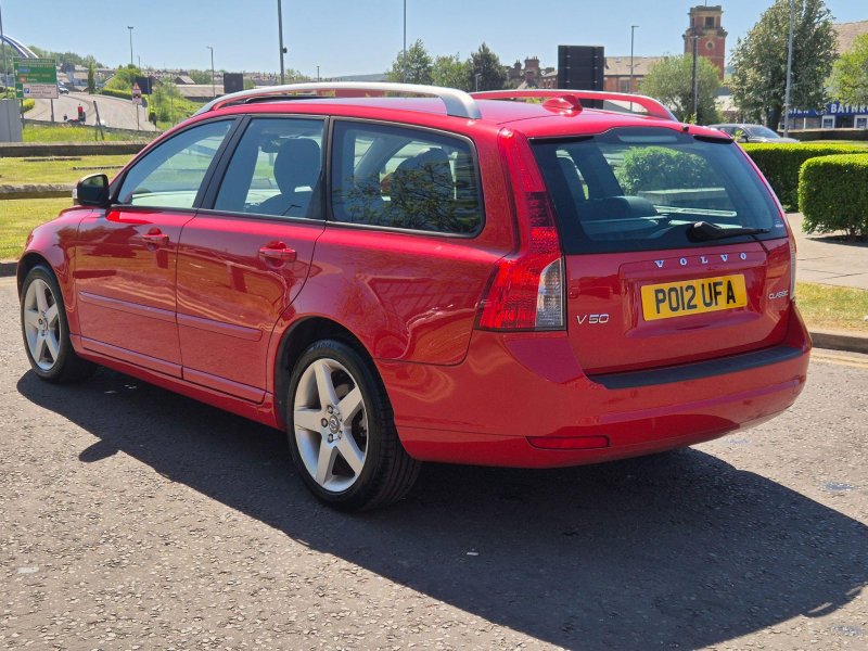 VOLVO V50