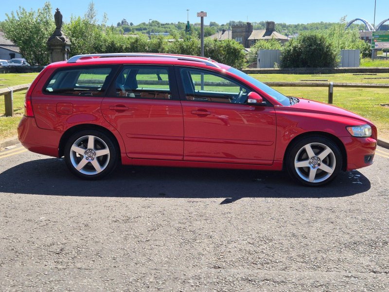 VOLVO V50