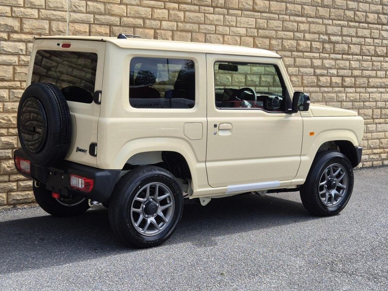 SUZUKI JIMNY